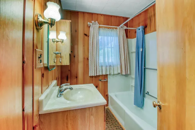 $595,000 | 41566 Dawn Road, Pelican Rapids, MN 56572