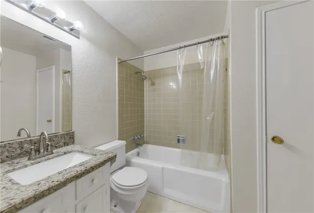 $2,800 | 1805 Briar Oaks Drive, Unit B, Bryan, TX 77802