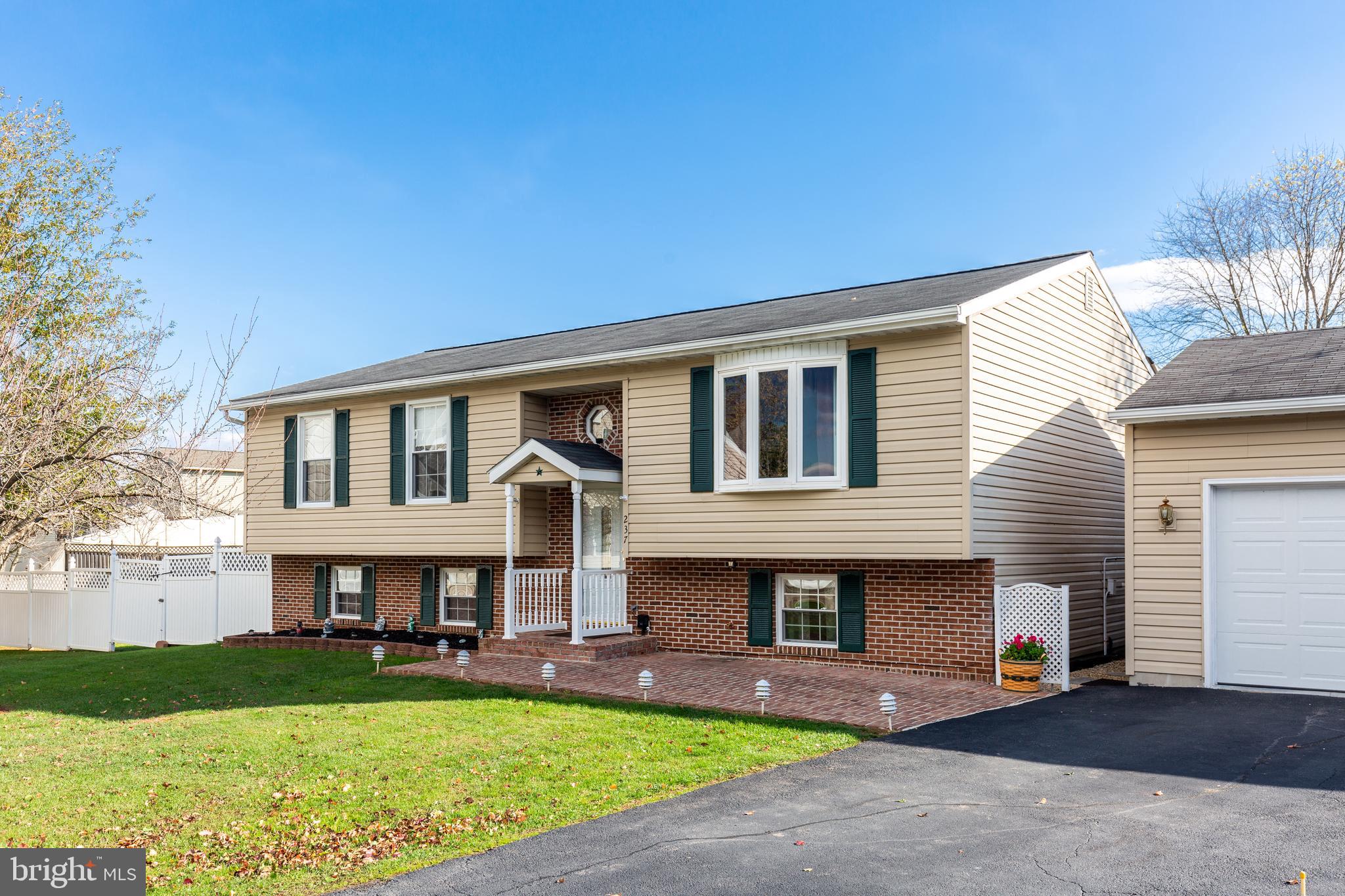 237 Roth Avenue Taneytown, MD 21787 - Photo 2 of 49 Gallery Image 2