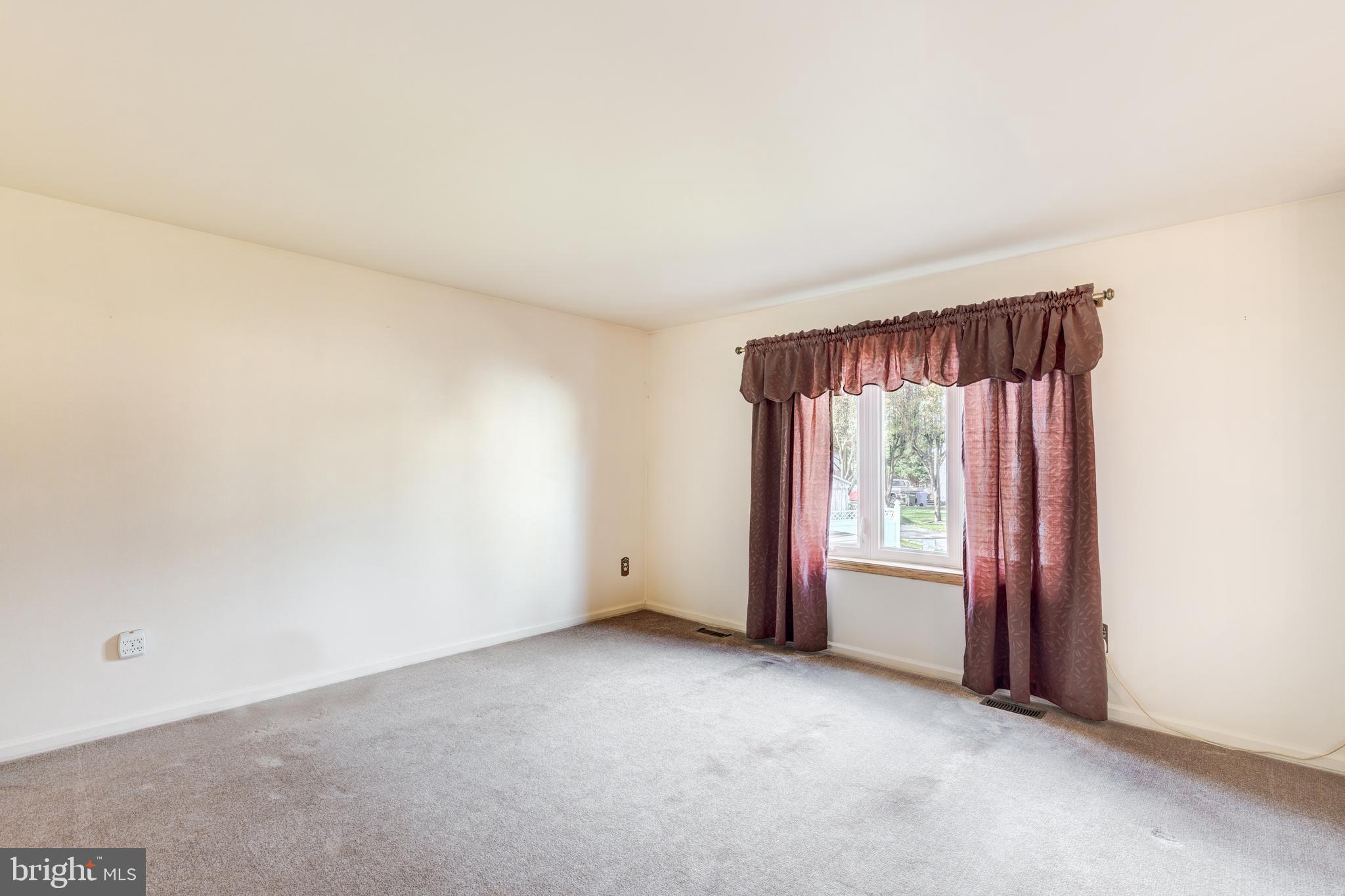 237 Roth Avenue Taneytown, MD 21787 - Photo 4 of 49 Gallery Image 4