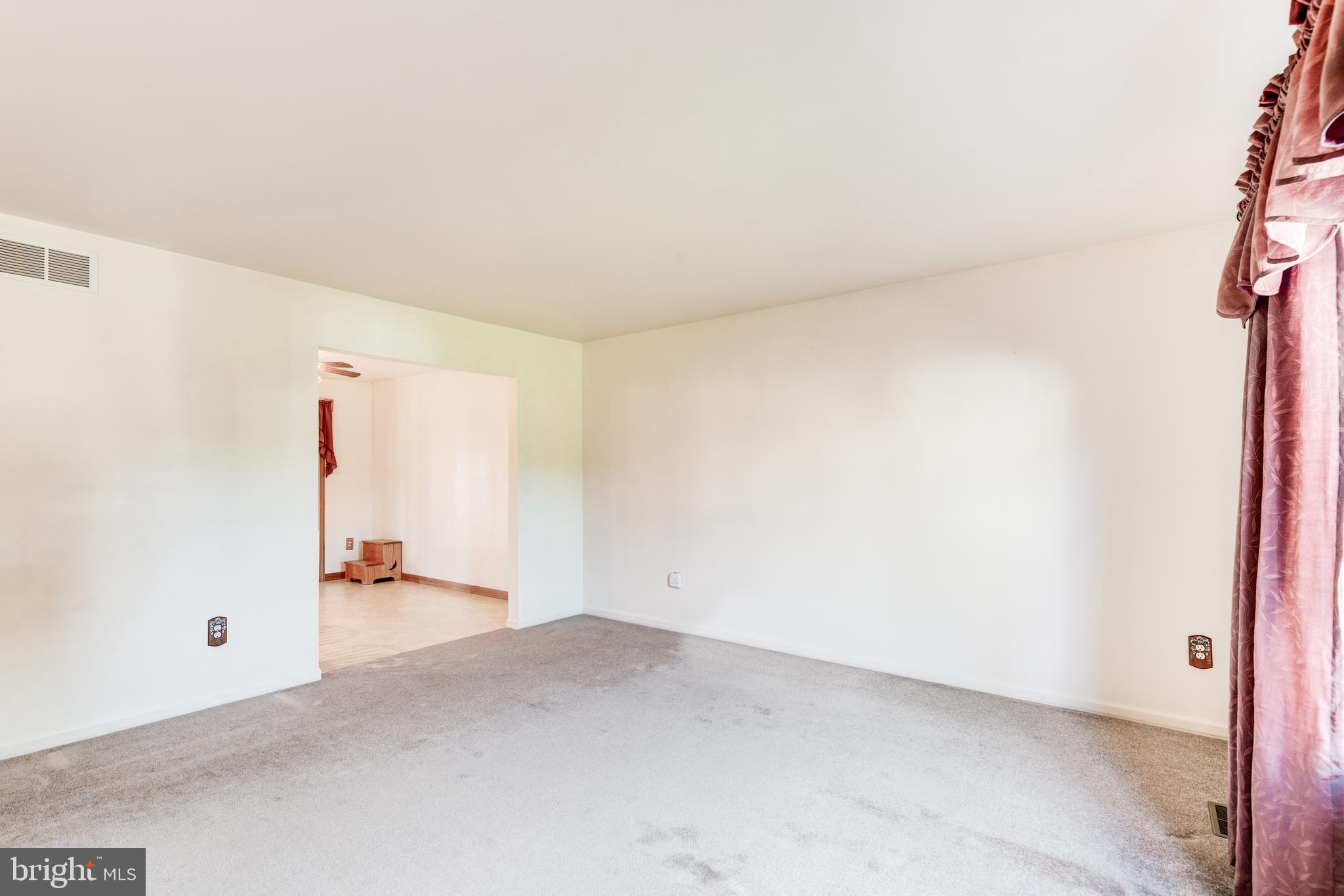 237 Roth Avenue Taneytown, MD 21787 - Photo 6 of 49 Gallery Image 6