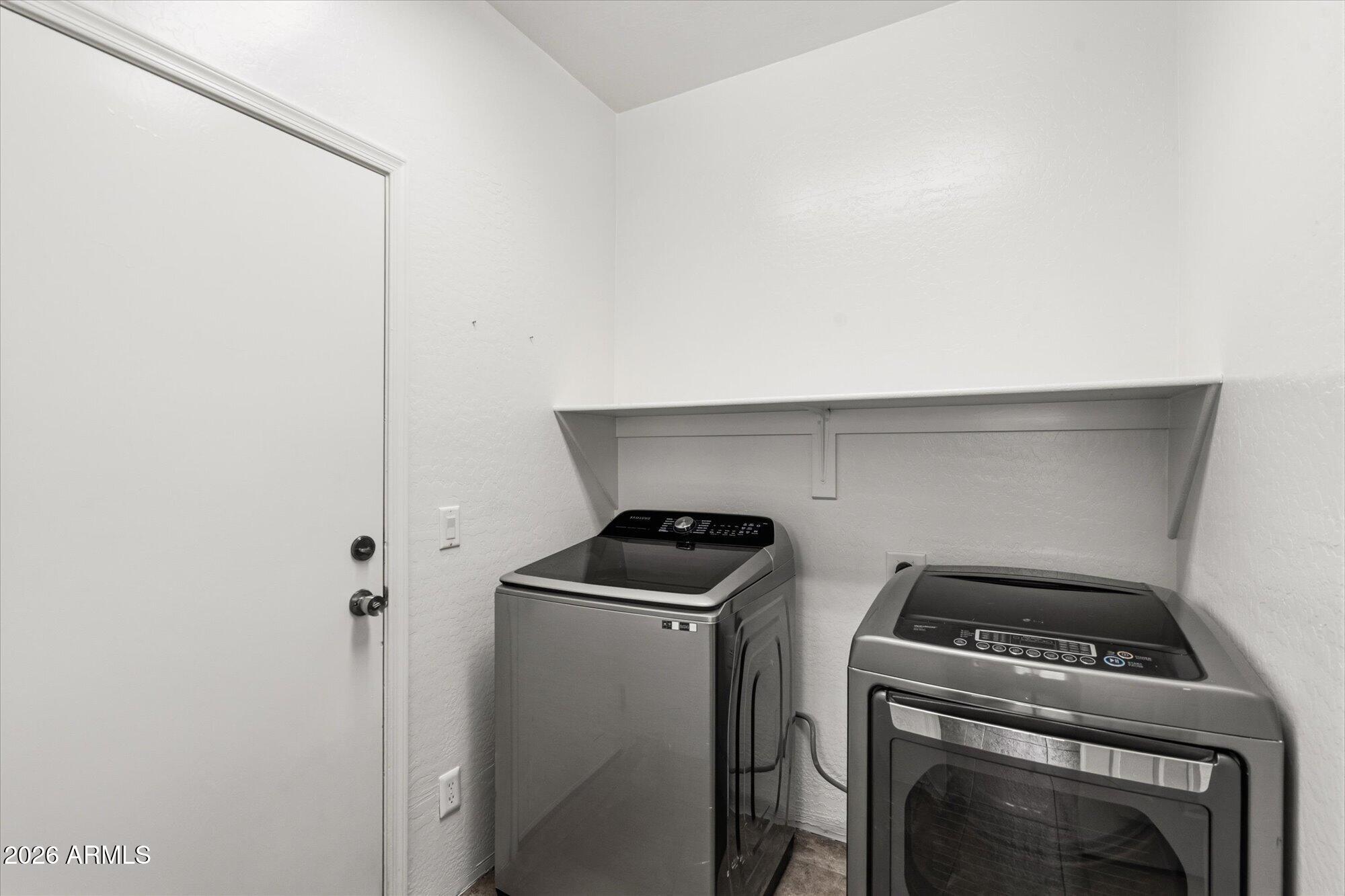 3009 West Trapanotto Road Phoenix, AZ 85086 - Photo 31 of 42 Laundry