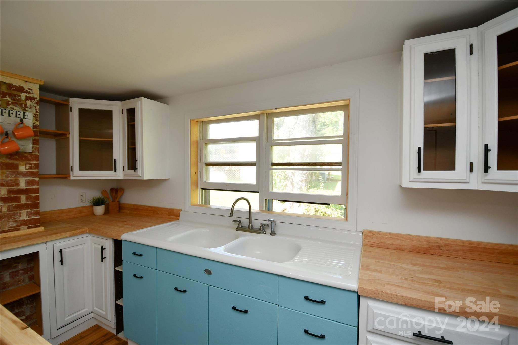 149 Phillips Road Spruce Pine, NC 28777 - Photo 12 of 37 Gallery Image 12