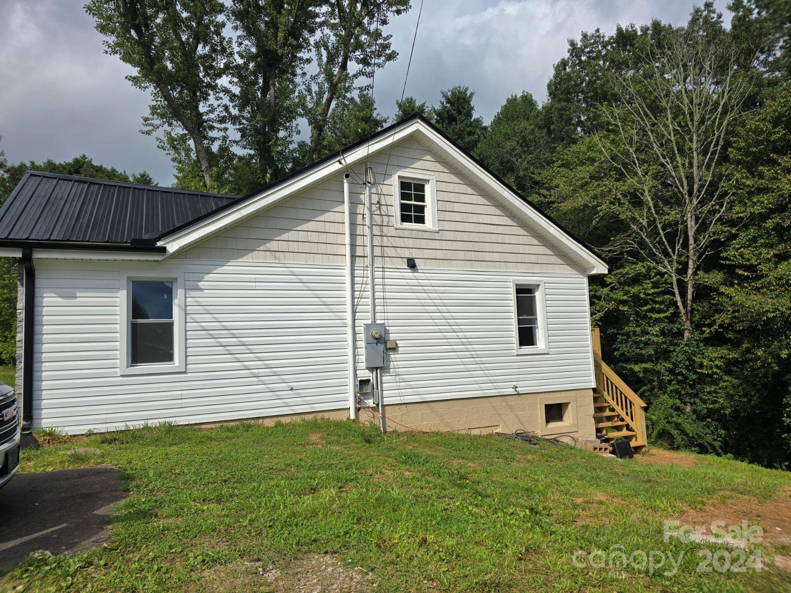149 Phillips Road Spruce Pine, NC 28777 - Photo 32 of 37 Gallery Image 32