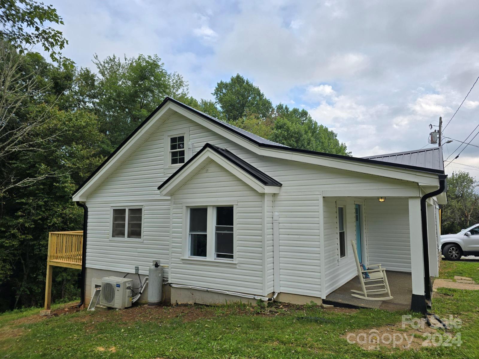 149 Phillips Road Spruce Pine, NC 28777 - Photo 36 of 37 Gallery Image 36