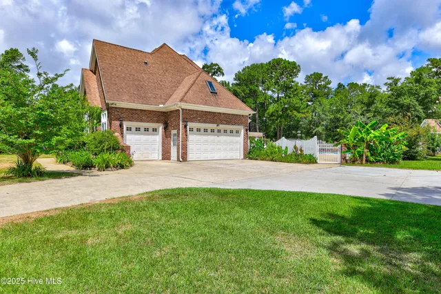 $1,365,000 | 450 Berry Lane Southwest, Supply, NC 28462