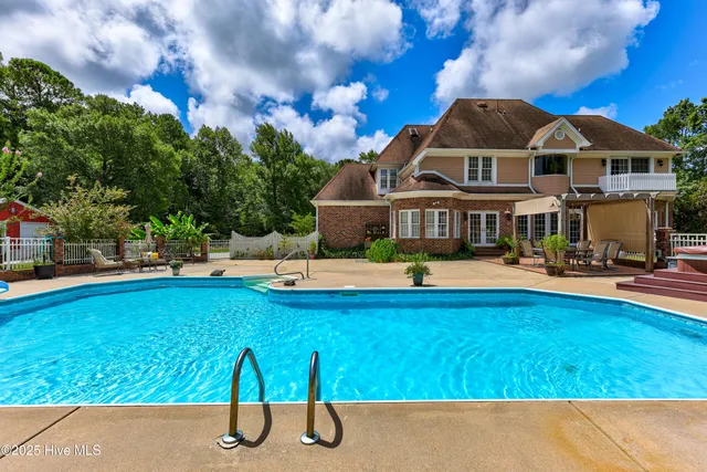 $1,365,000 | 450 Berry Lane Southwest, Supply, NC 28462