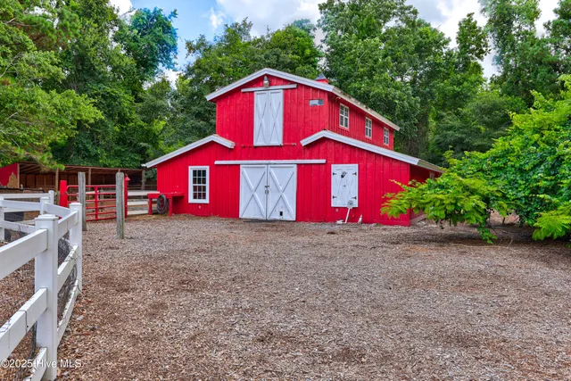 $1,365,000 | 450 Berry Lane Southwest, Supply, NC 28462