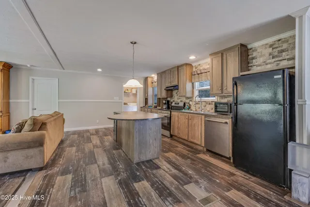 $1,365,000 | 450 Berry Lane Southwest, Supply, NC 28462