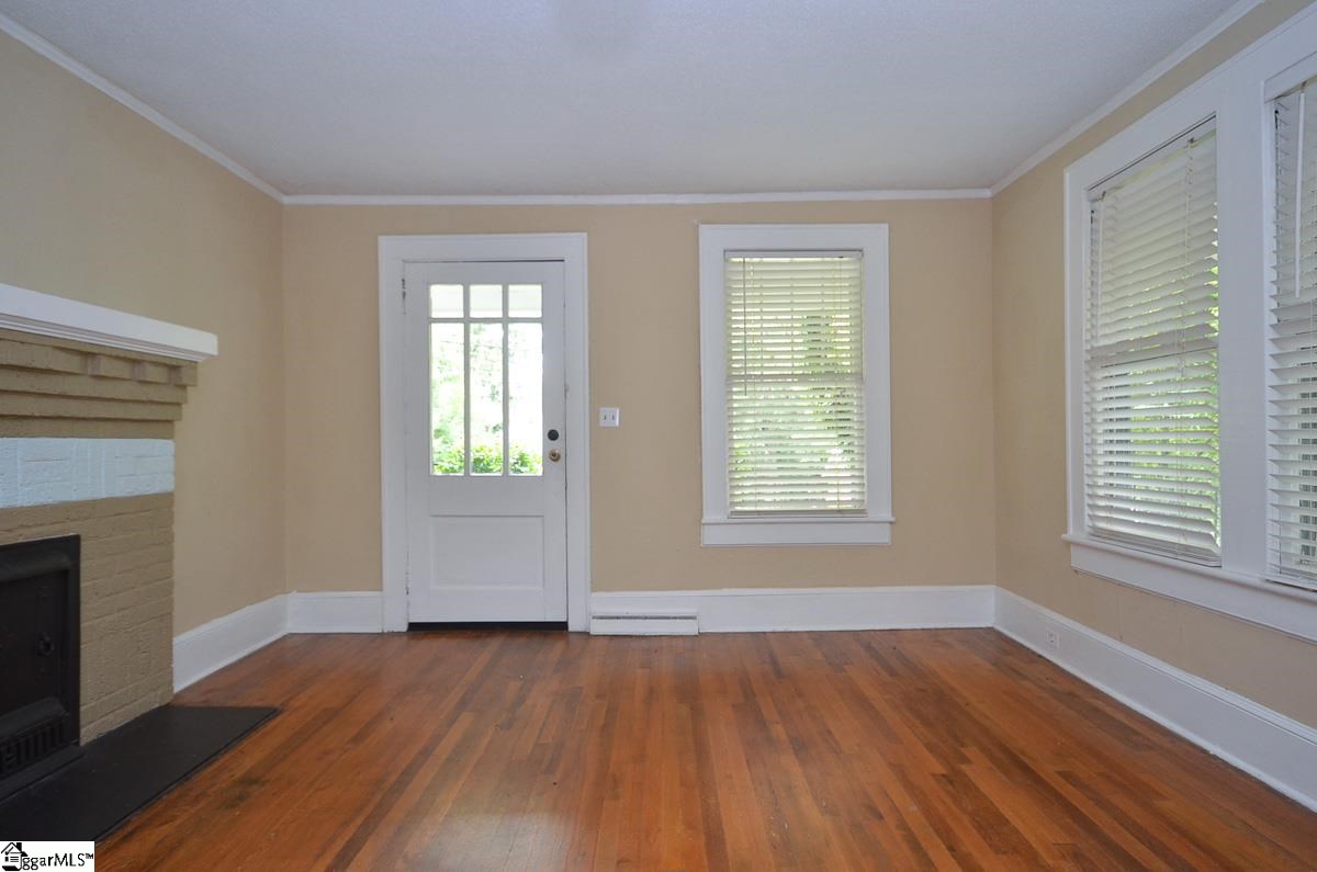 13 Brunson Street Greenville, SC 29607 - Photo 7 of 25 Gallery Image 7
