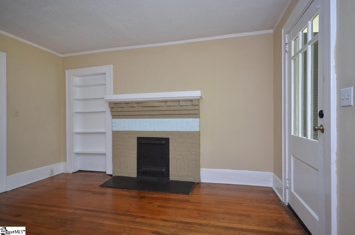 13 Brunson Street Greenville, SC 29607 - Photo 8 of 25 Gallery Image 8