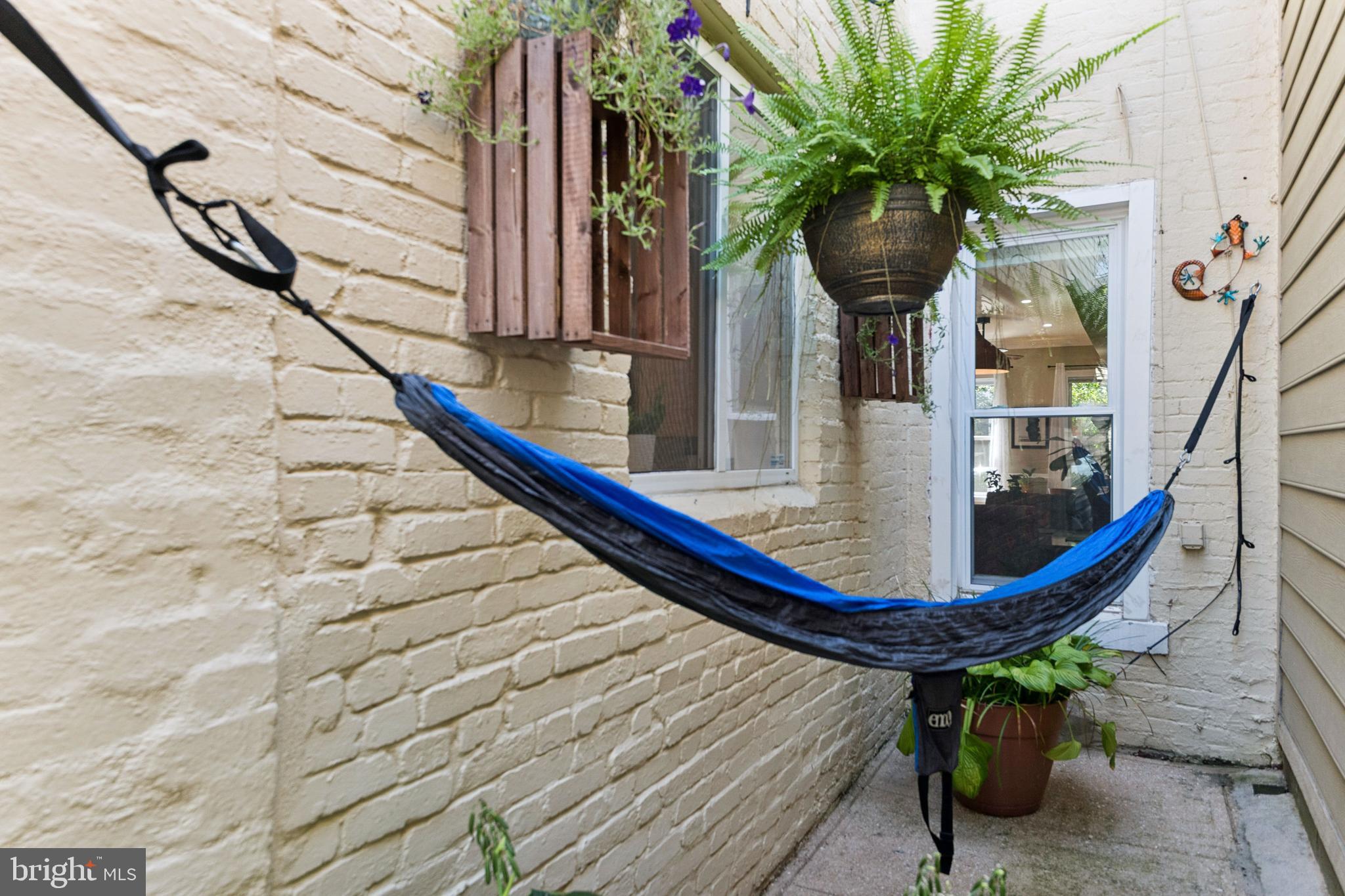 51 P Street Northwest Washington, DC 20001 - Photo 29 of 37