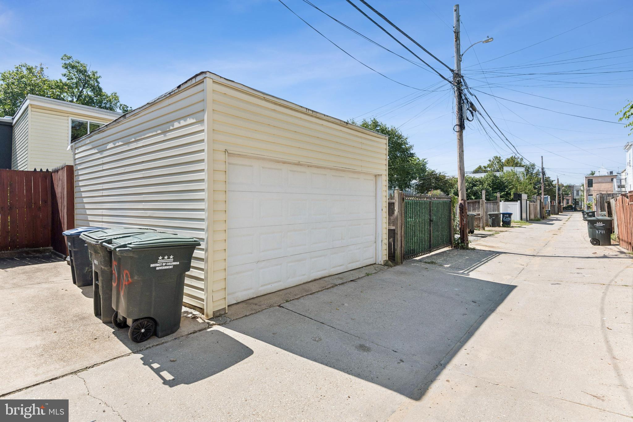 51 P Street Northwest Washington, DC 20001 - Photo 33 of 37