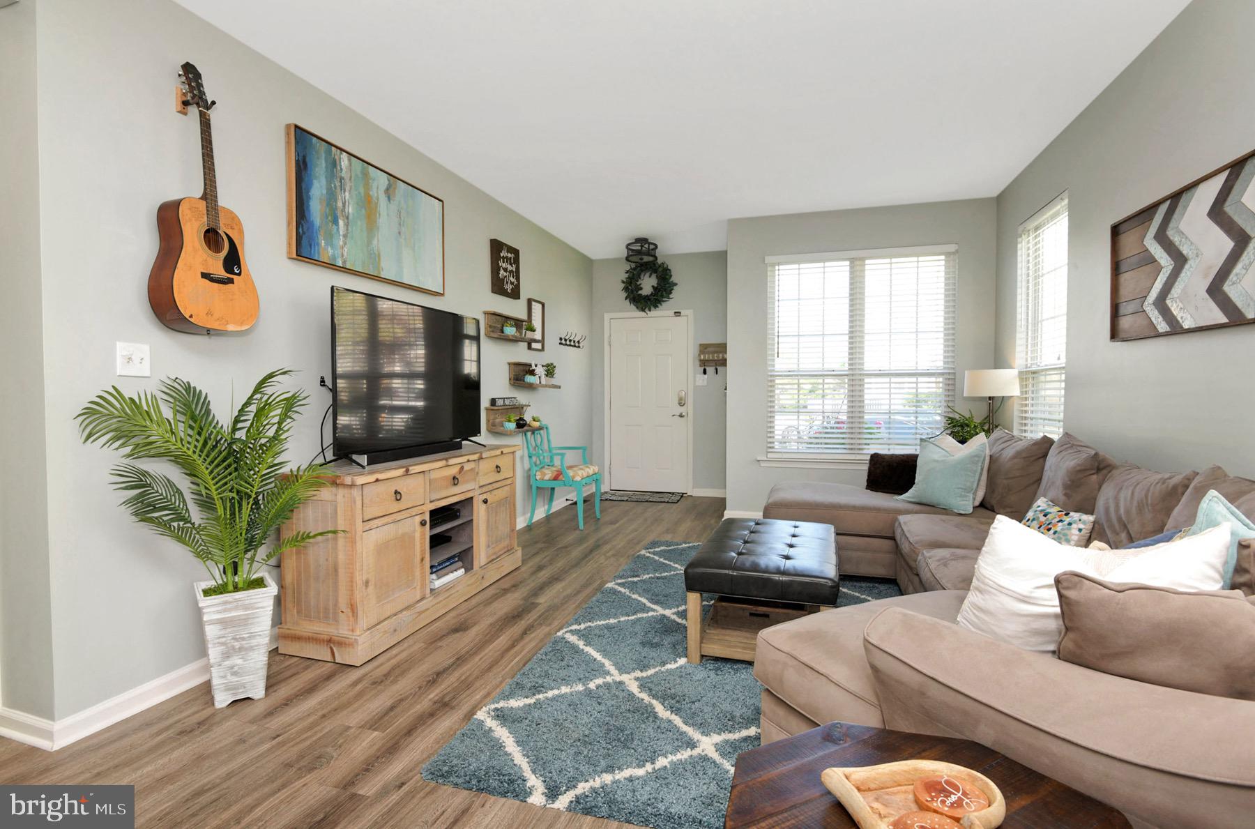 127 Threadleaf Terrace Burlington, NJ 08016 - Photo 5 of 29