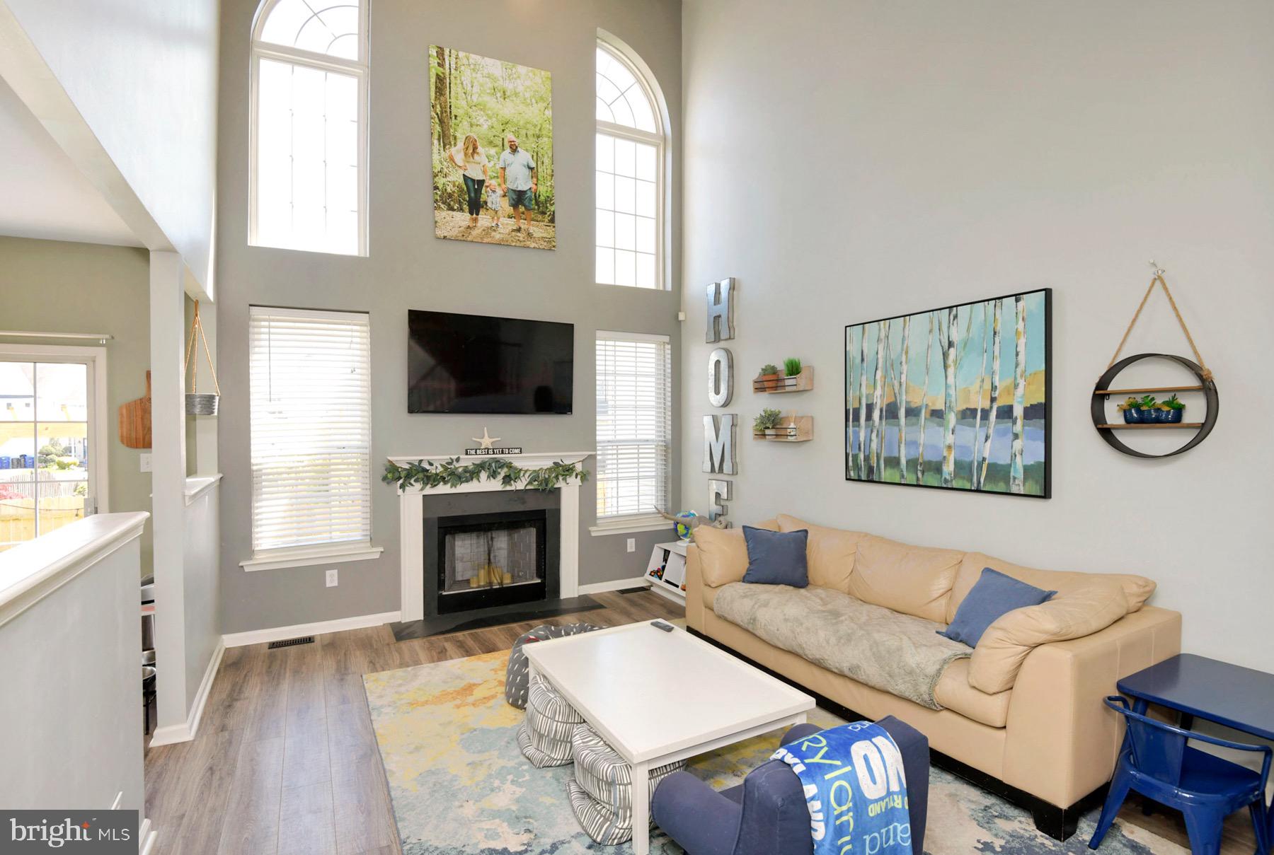 127 Threadleaf Terrace Burlington, NJ 08016 - Photo 9 of 29 Family Room