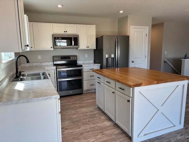 507 Randall Road Delaware, OH 43015 - Photo 9 of 41 Randall 507 Kitchen Pic 3