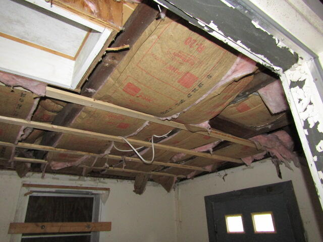 283 Main Street Sherman, ME 04776 - Photo 14 of 23 IMG_1319