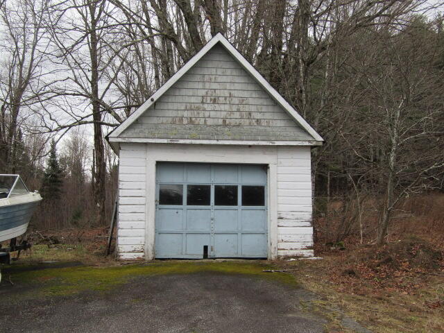 283 Main Street Sherman, ME 04776 - Photo 3 of 23 IMG_1308