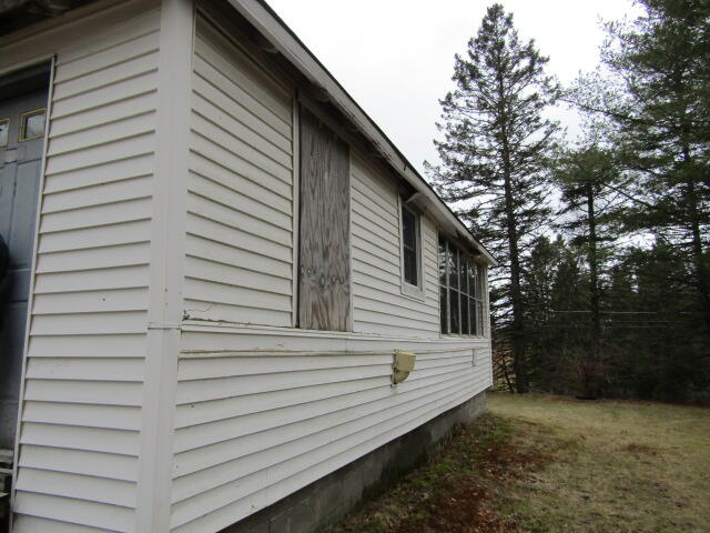 283 Main Street Sherman, ME 04776 - Photo 8 of 23 IMG_1313