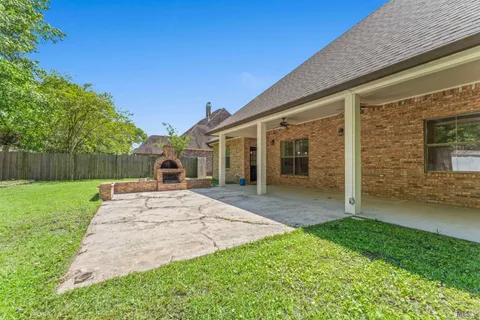$495,000 | 35261 Beverly Hills Drive, Prairieville, LA 70769