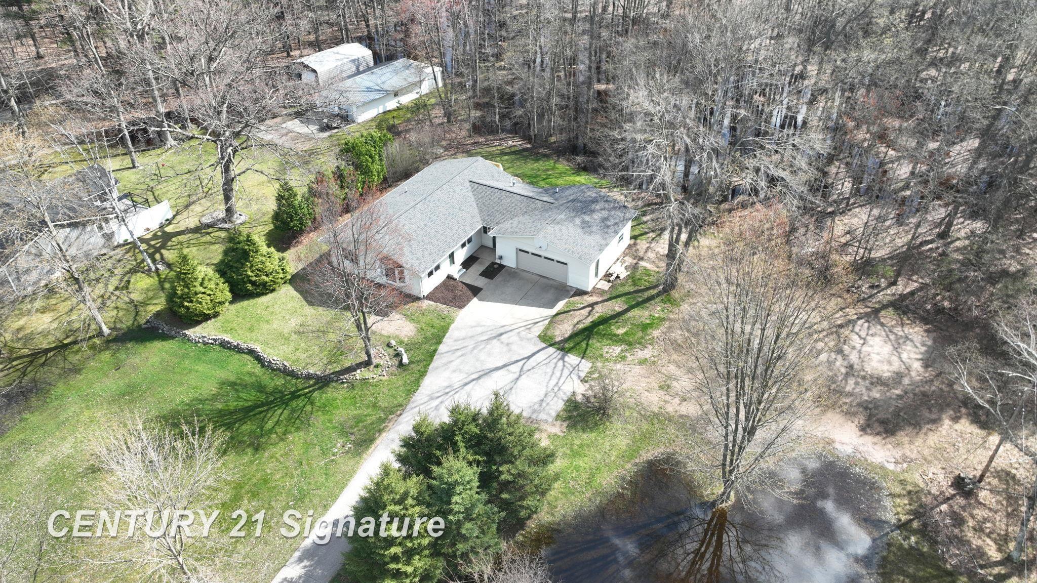 10293 Carr Road St. Charles, MI 48655 - Photo 15 of 42 50199071-c8fb8b64-234c-473b-b9f1-530be750564c.JPG