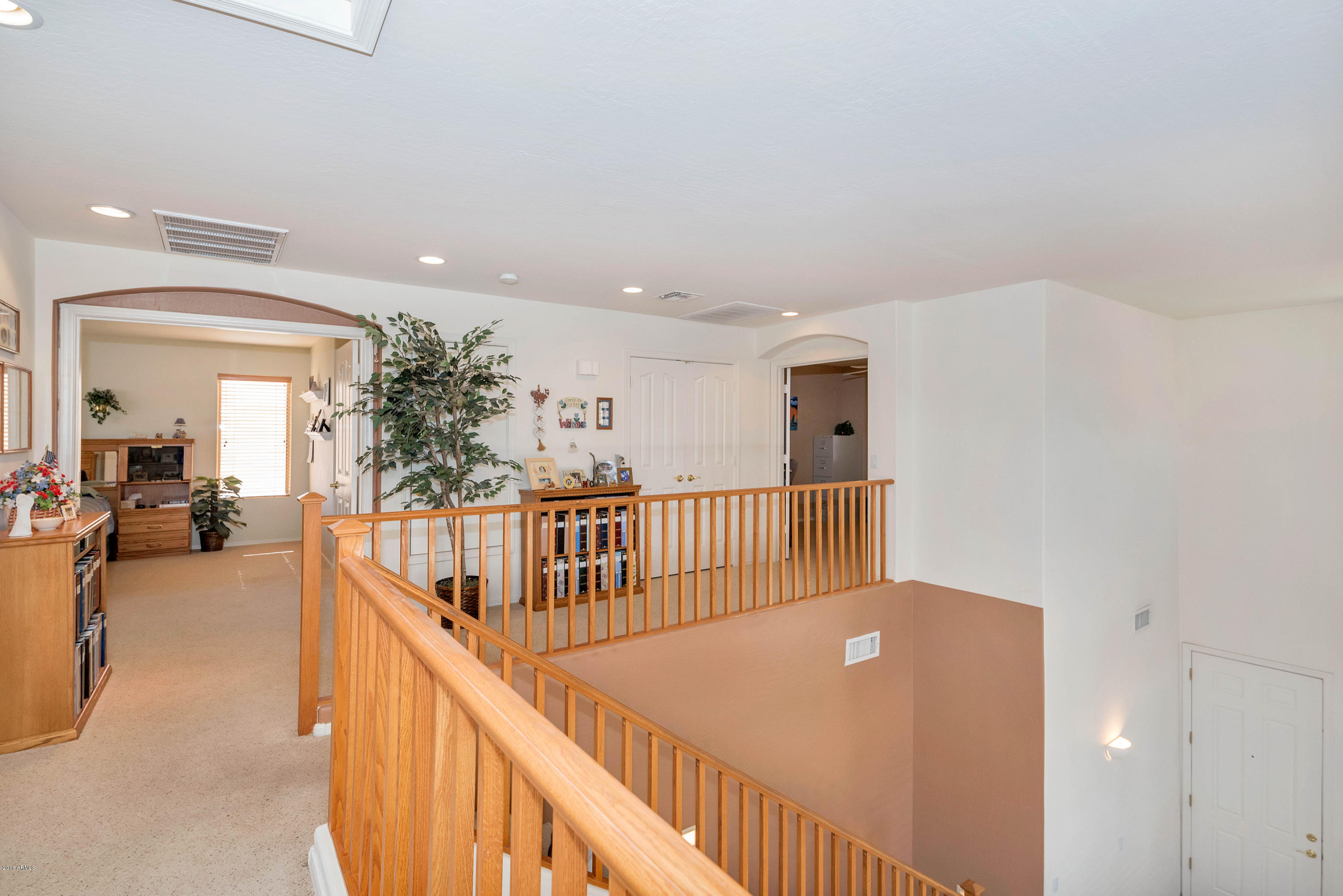 2557 South Martingale Road Gilbert, AZ 85295 - Photo 22 of 35 Banister