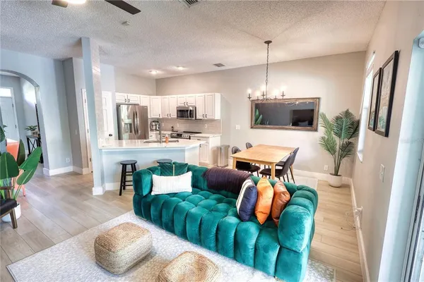 $2,895 | 671 Vallance Way Northeast, St. Petersburg, FL 33716