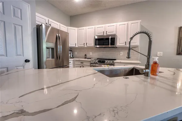 $2,895 | 671 Vallance Way Northeast, St. Petersburg, FL 33716