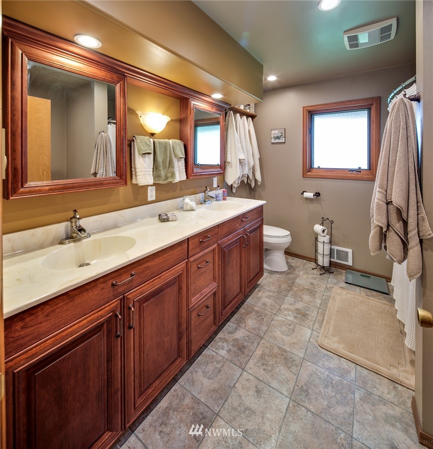 1208 Mission Road Everson, WA 98247 - Photo 11 of 25