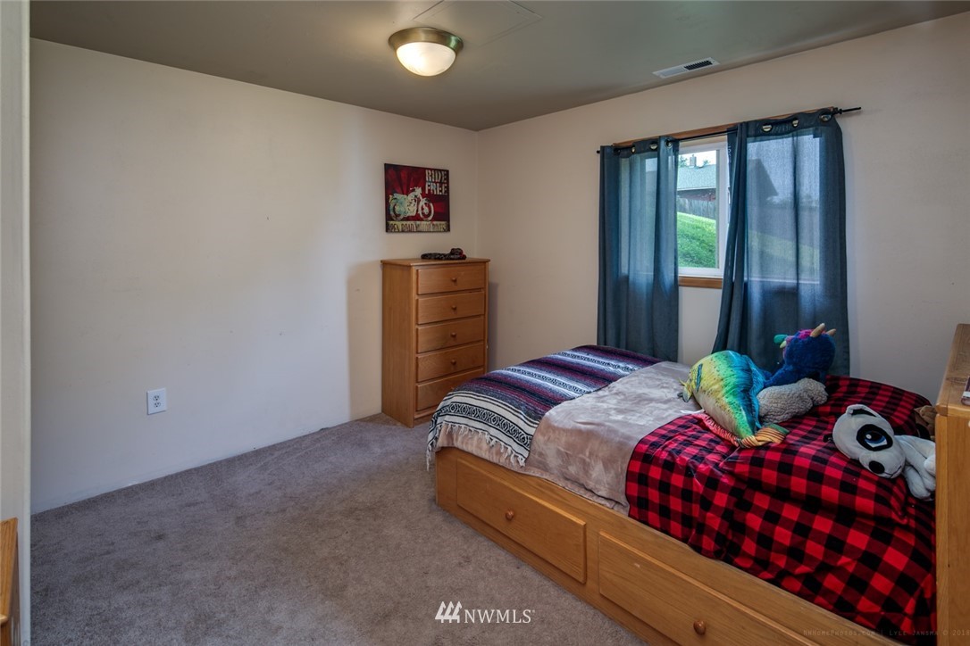1208 Mission Road Everson, WA 98247 - Photo 16 of 25