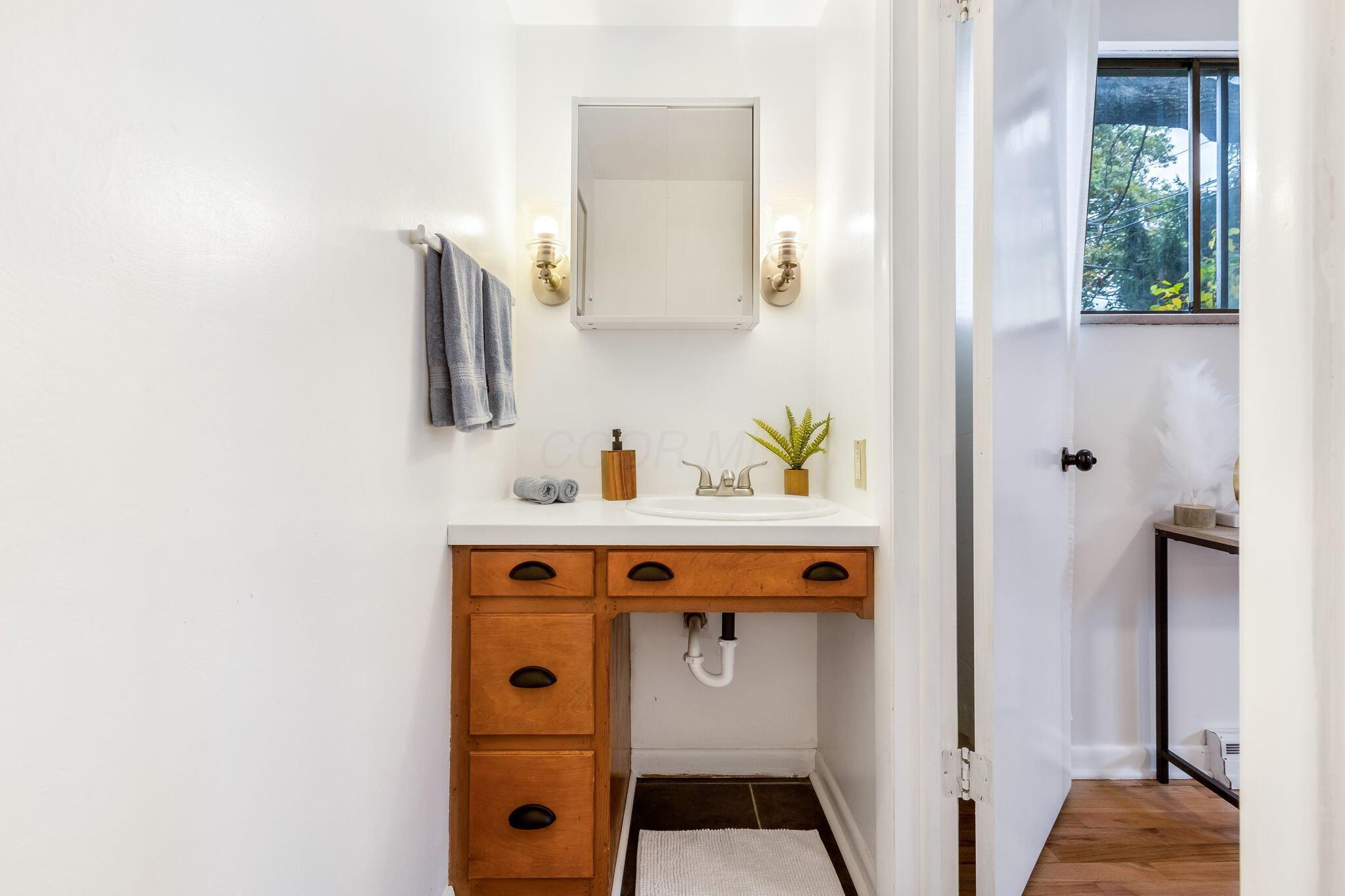 3833 Maize Road Columbus, OH 43224 - Photo 39 of 62 42-web-or-mls-939A9872