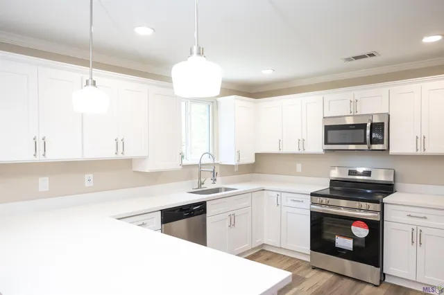 $385,000 | 340 Little John Drive, Baton Rouge, LA 70815