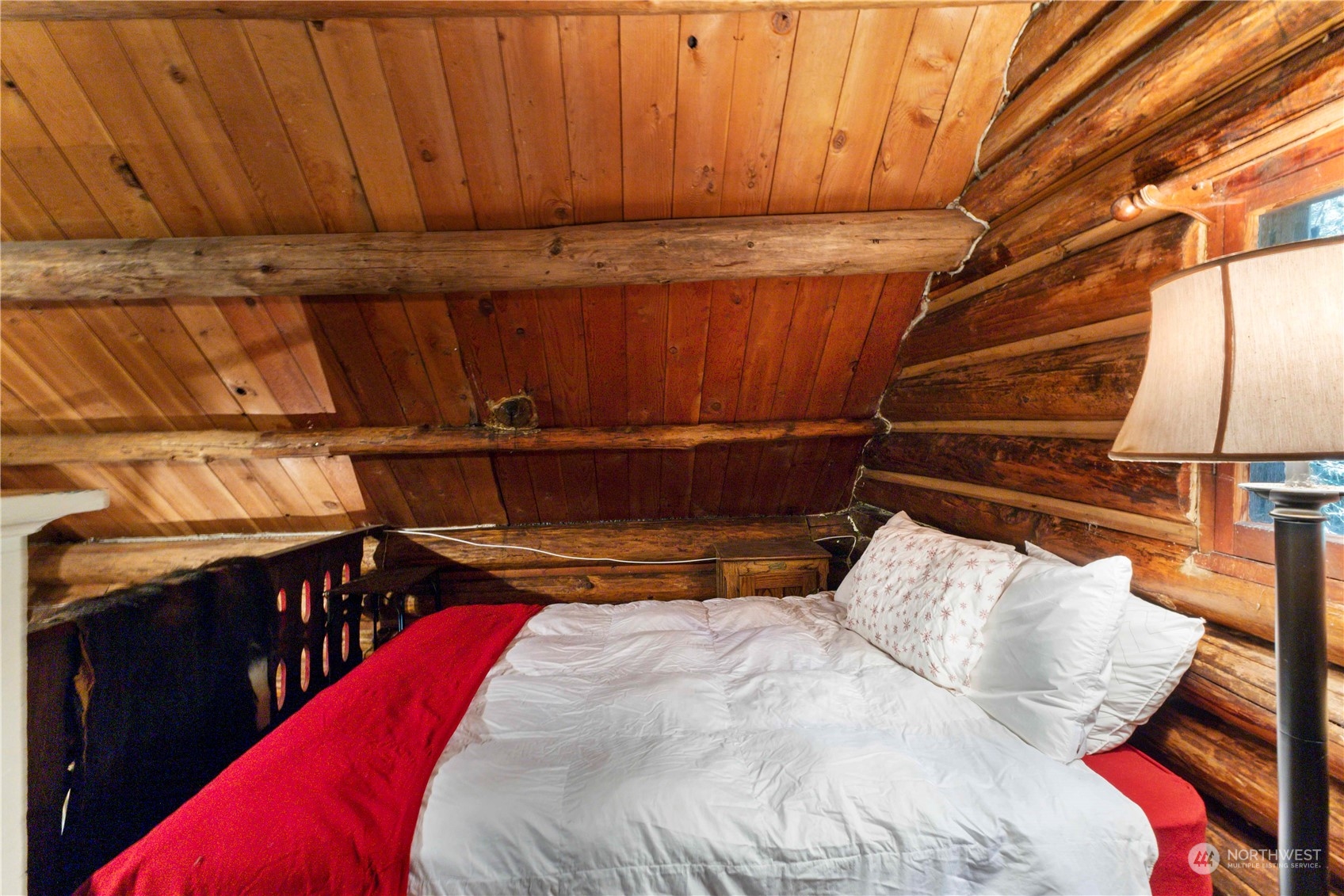 158 Usfs 7175 Road Enumclaw, WA 98022 - Photo 20 of 23 a view of a room with racks