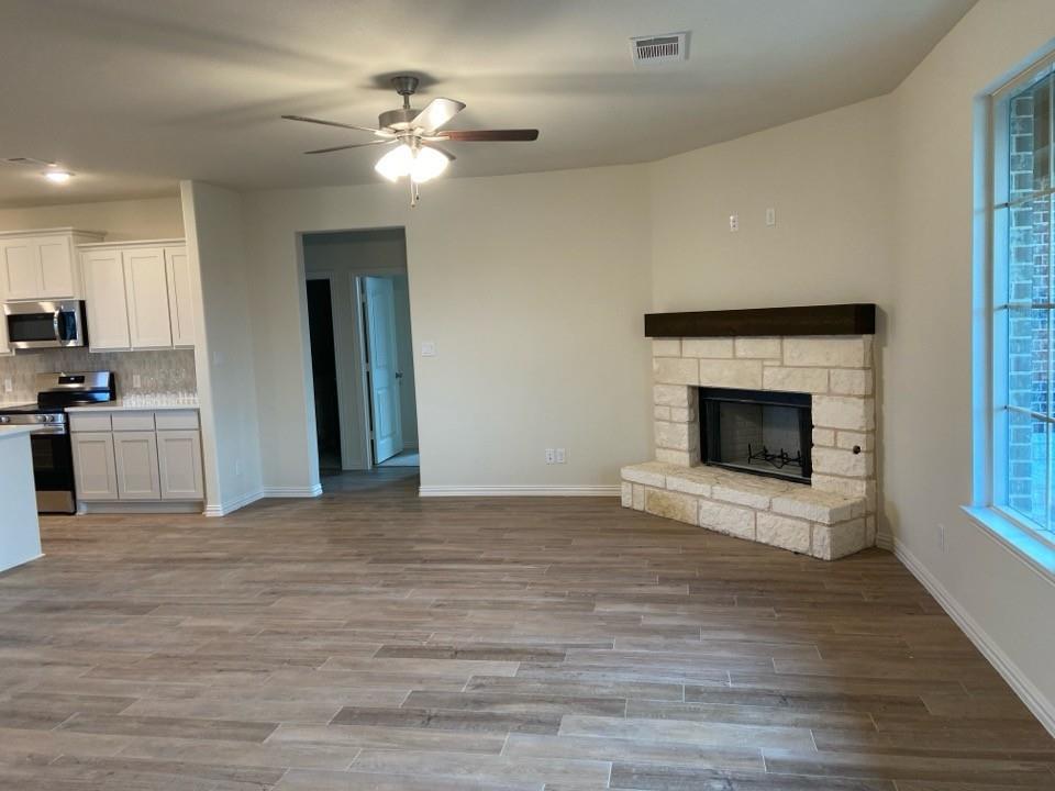 125 Hillview Trail Decatur, TX 76234 - Photo 5 of 18