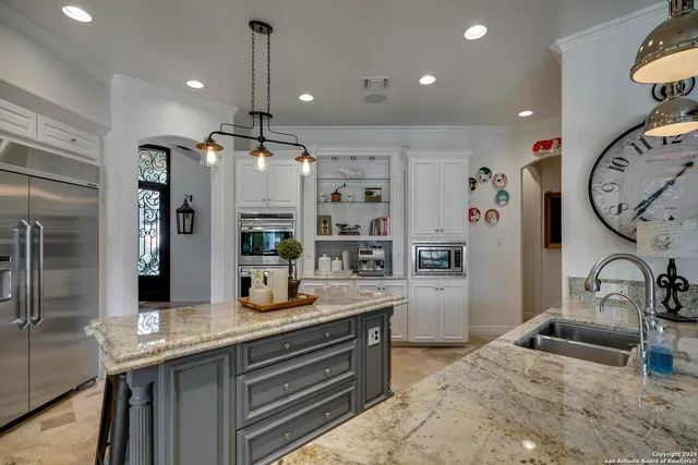 $1,399,900 | 19902 Messina, San Antonio, TX 78258