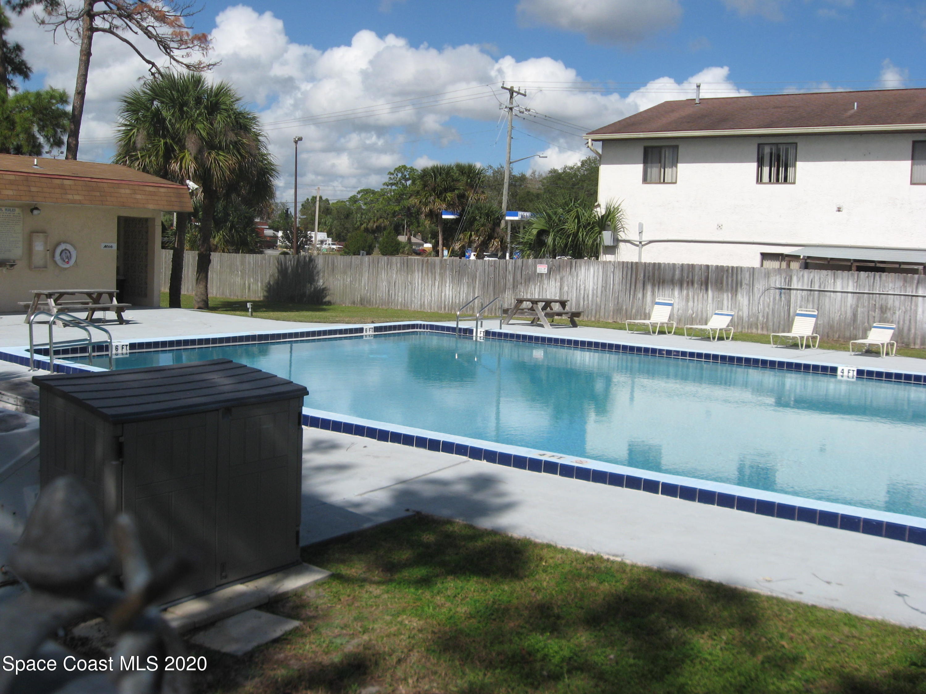 4795 Sisson Road Titusville, FL 32780 - Photo 5 of 27 Large Pool