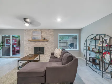 $325,000 | 1669 West Sam Houston Parkway South, Houston, TX 77042