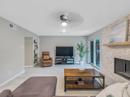 $325,000 | 1669 West Sam Houston Parkway South, Houston, TX 77042