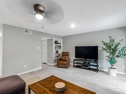 $325,000 | 1669 West Sam Houston Parkway South, Houston, TX 77042