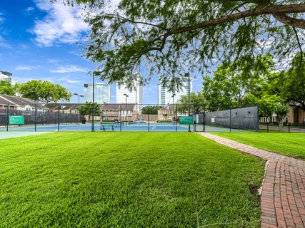 $325,000 | 1669 West Sam Houston Parkway South, Houston, TX 77042