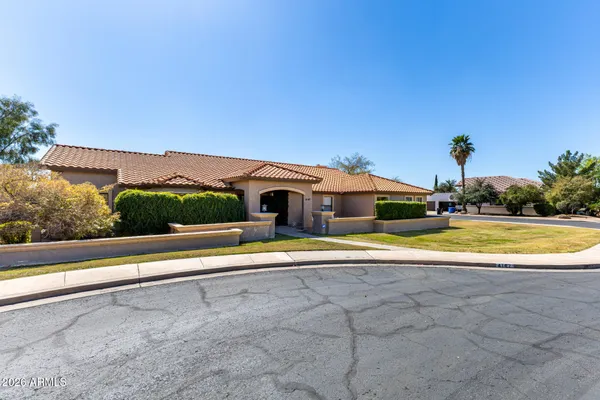 $880,900 | 4147 East Glencove Circle, Mesa, AZ 85205