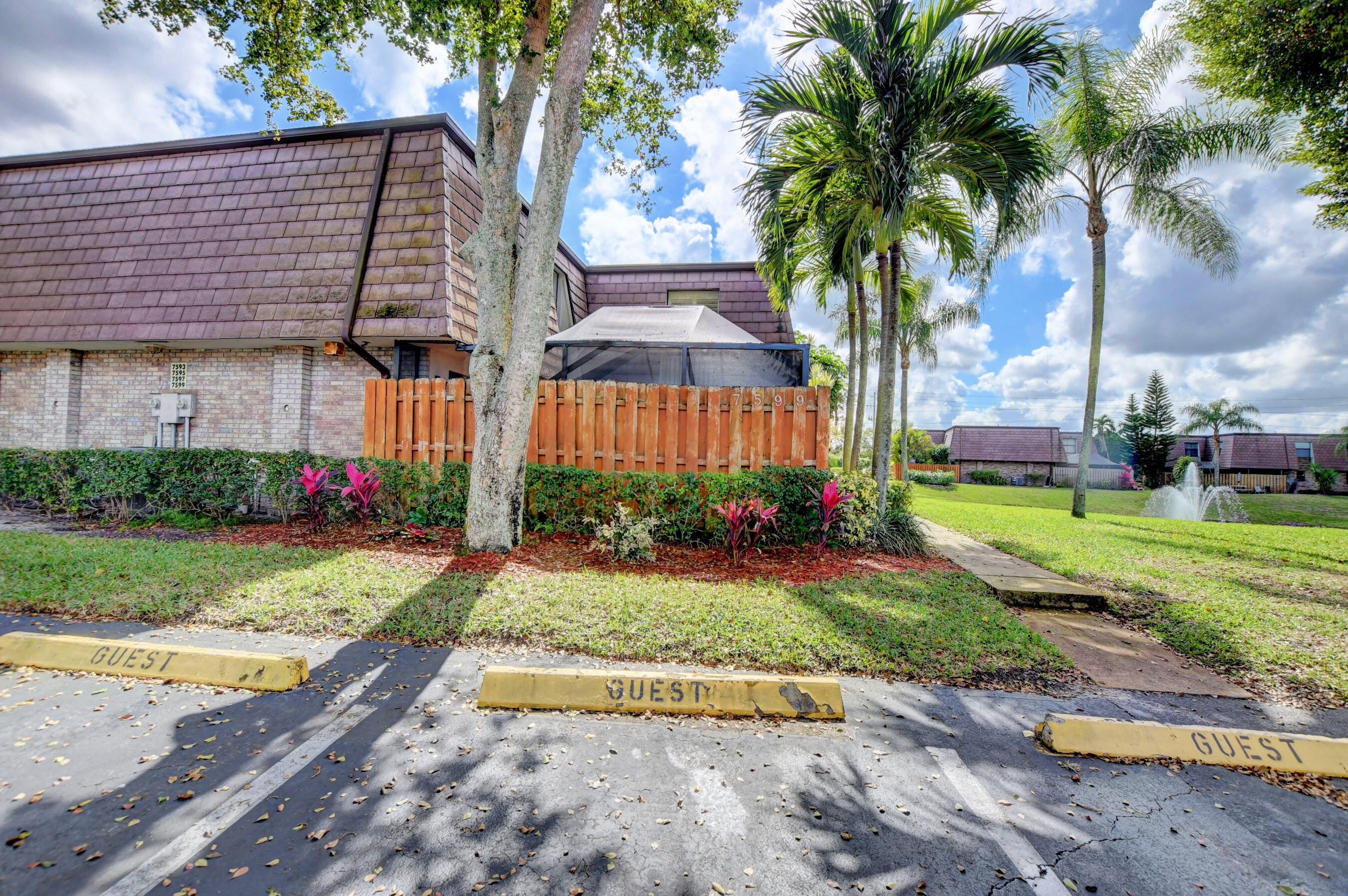 7599 Courtyard Run West Boca Raton, FL 33433 - Photo 3 of 25 Front of House