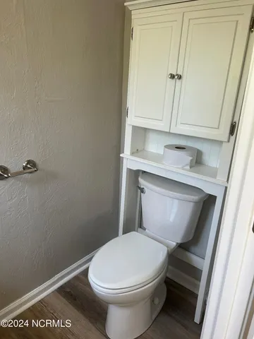 $1,800 | 240 West New Hampshire Avenue, Southern Pines, NC 28387