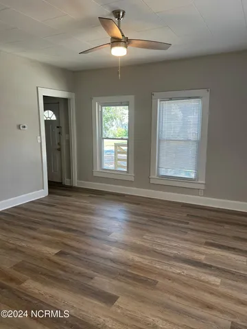 $1,800 | 240 West New Hampshire Avenue, Southern Pines, NC 28387