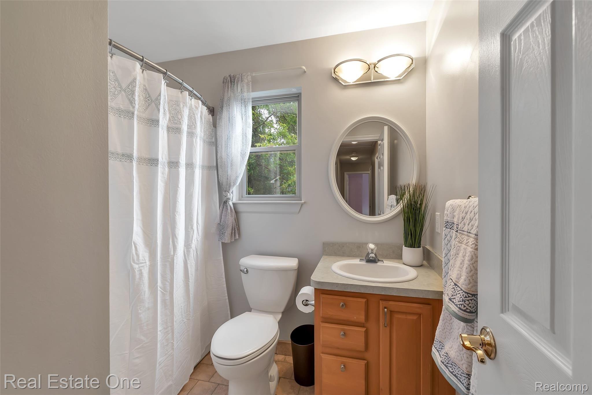 3112 Hunters Way Pinckney, MI 48169 - Photo 28 of 56 30-3112 Hunders Way-WindowStill-Rea.jpg