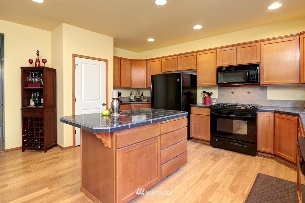 23814 17th Avenue West Bothell, WA 98021 - Photo 6 of 24