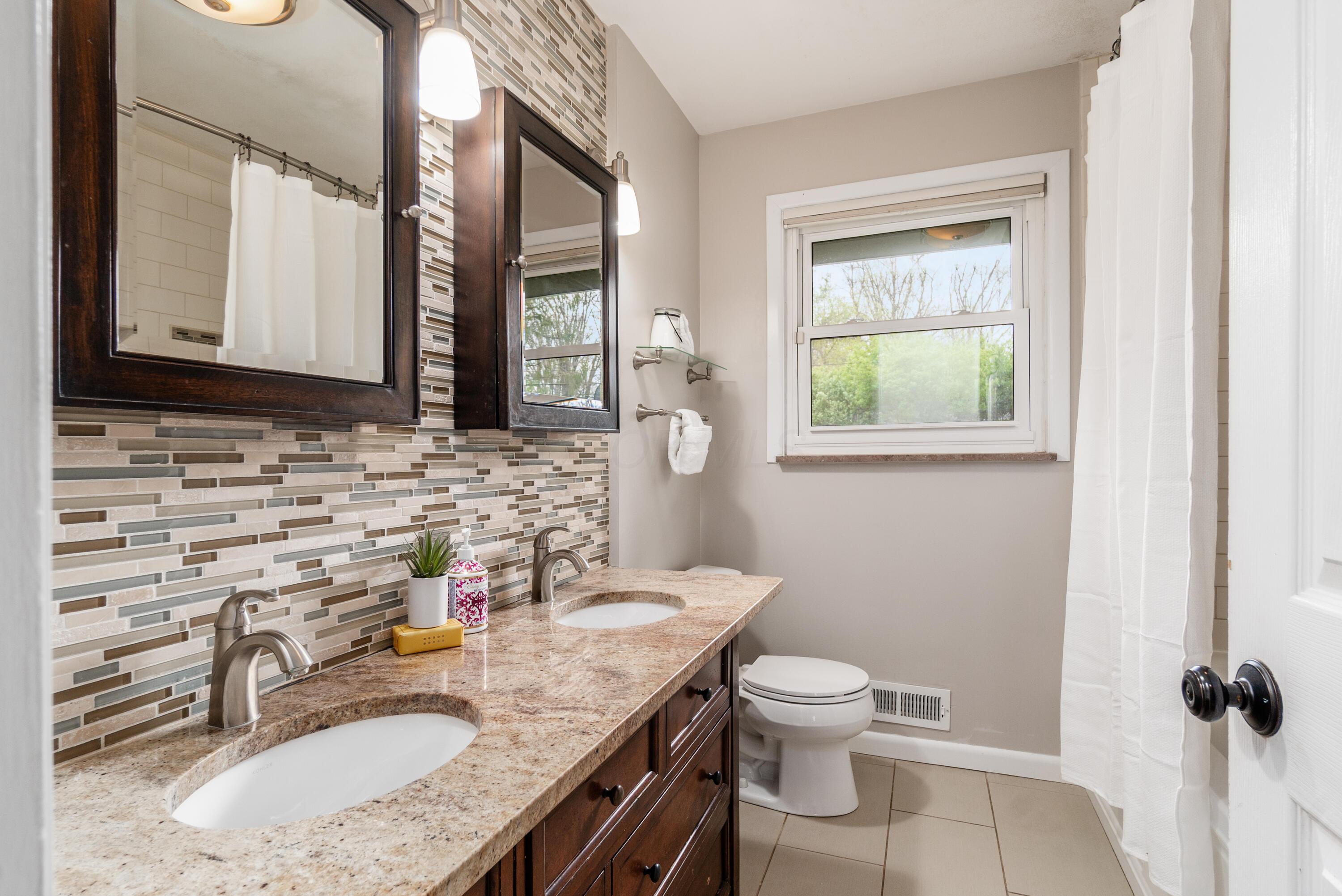 3166 South Dorchester Road Columbus, OH 43221 - Photo 20 of 34 Y_3166_S_Dorchester-035