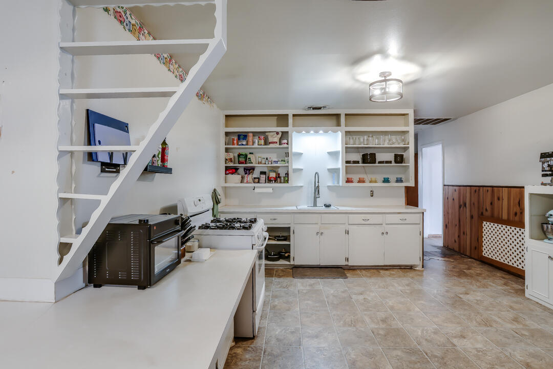 2802 3rd Street Lubbock, TX 79415 - Photo 11 of 20 2802-108