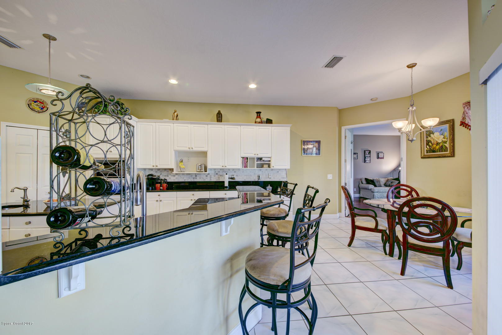 4055 Turtle Mound Road Melbourne, FL 32934 - Photo 17 of 80 Breakfast Bar & Nook