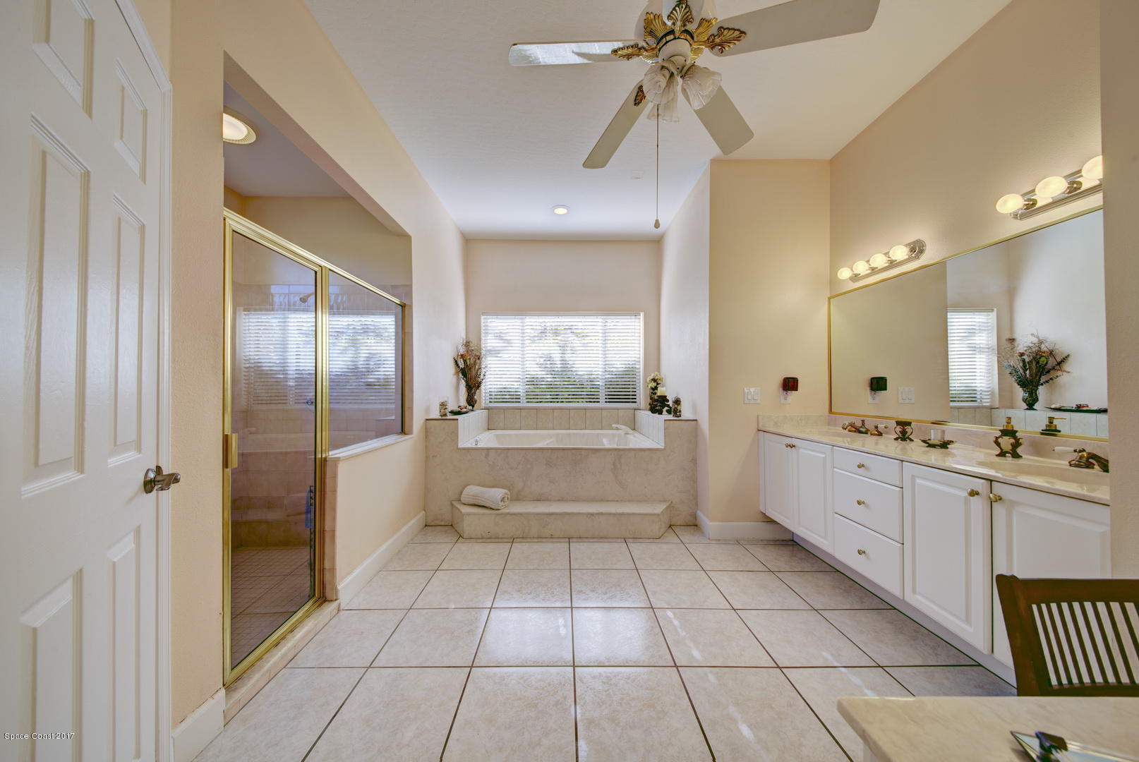 4055 Turtle Mound Road Melbourne, FL 32934 - Photo 33 of 80 Master Bathroom w/ Double Sinks